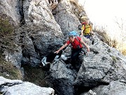 56 ...tra roccioni